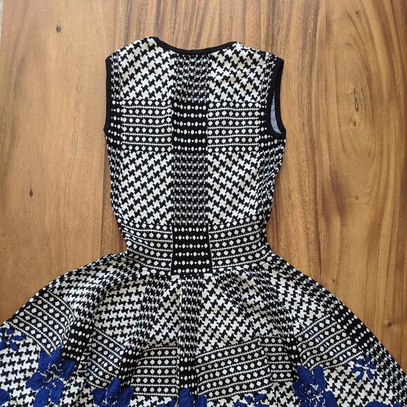 Alexander McQueen NWT Prince of Wales Dress jacquard dress - Picture 2 of 5